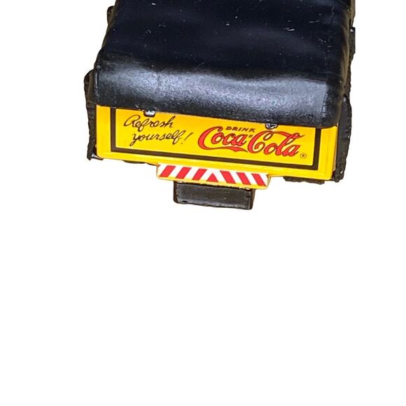 Vintage 1991 AHL Hartoy Coca-Cola Peterbilt 260 Yellow 1:64 w/Cover No Box-Mint - Picture 5 of 9